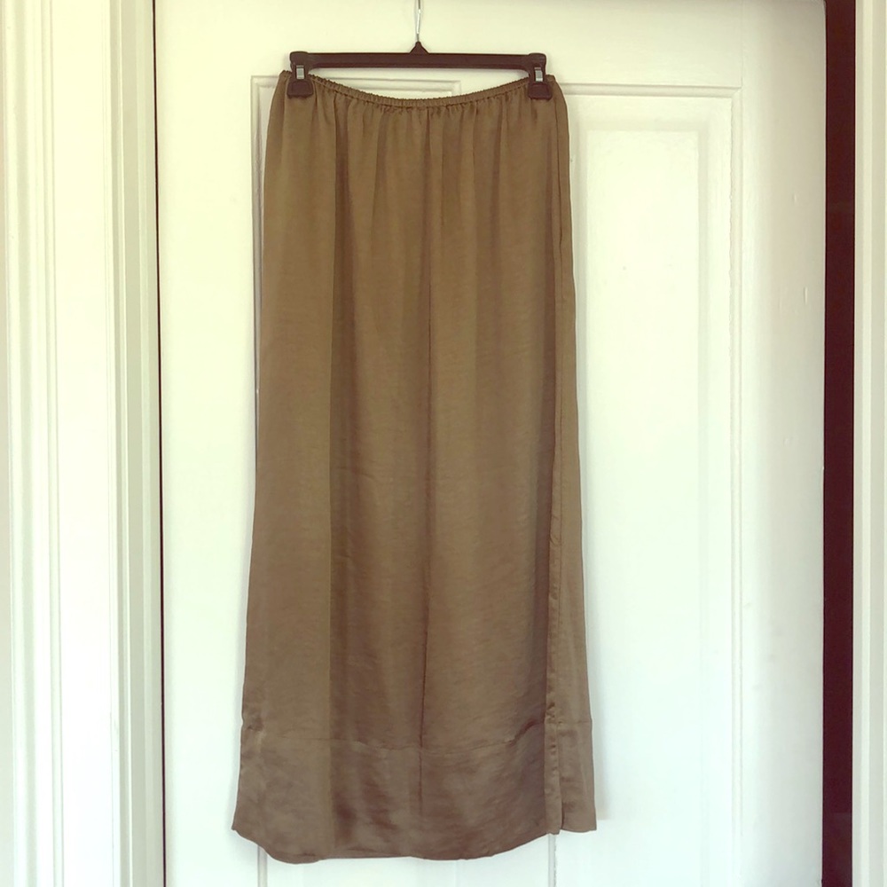 Beautiful olive, silk maxi skirt. LILLA P.